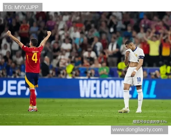 詹姆斯观看足球明星精彩瞬间视频分享与感悟